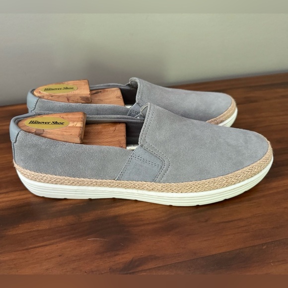 Clark’s Marie Sail Gray Leather Upper Slip on Shoe Women’s 10 - Picture 2 of 10